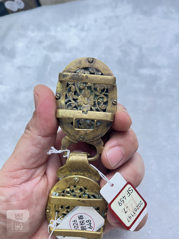 铜鎏金嵌宝石花卉纹带扣一套 - 图6